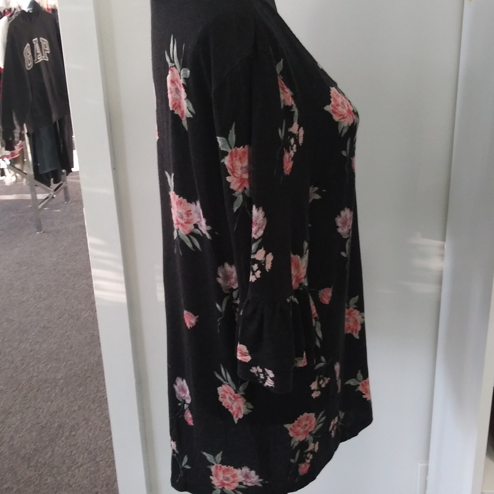 Blouse - Picture 2 of 3